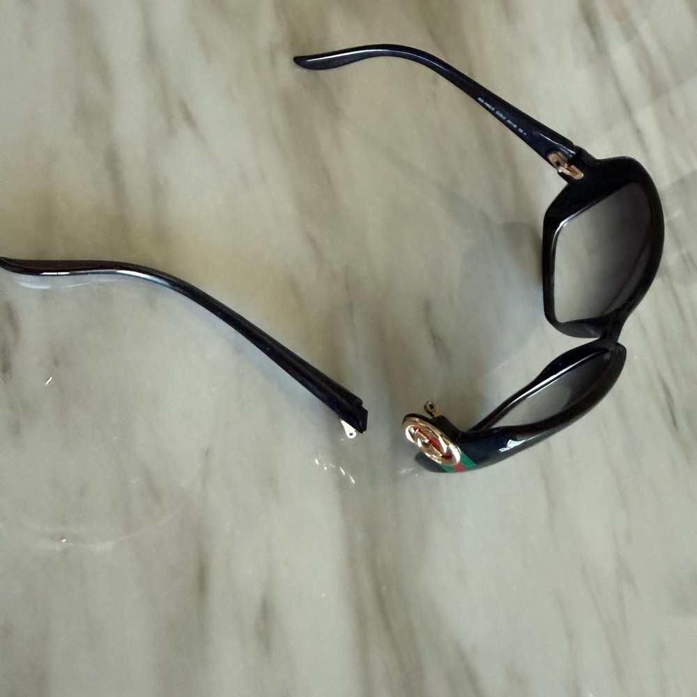 Gucci Black Women’s Sunglasses with Gold Accent - Picture 1 of 7